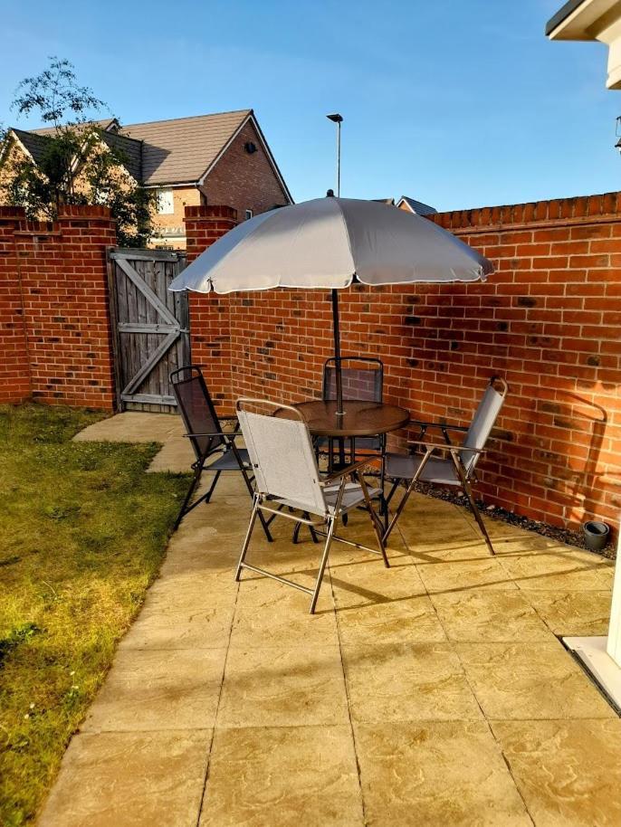 Beautiful 4 Bedroom Treasure Home Hemel Hempstead Dış mekan fotoğraf